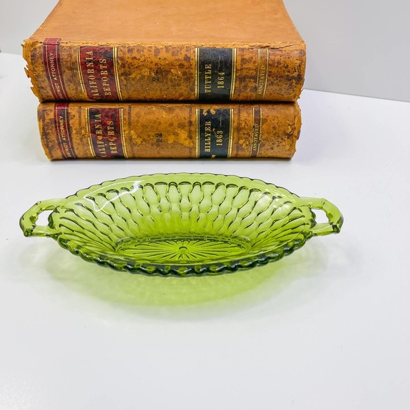 1970’S INDIANA GLASS HONEYCOMB OLIVE GREEN PICKLE DISH - Picture 3 of 10